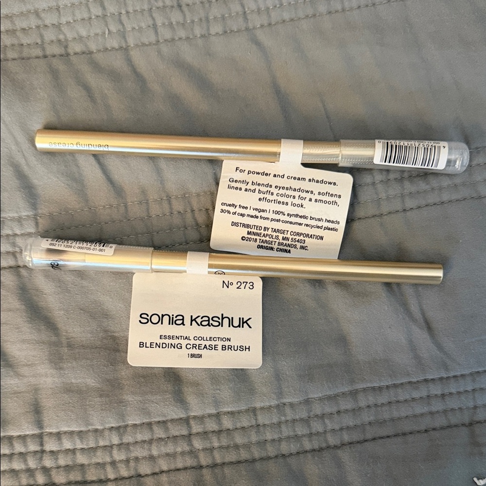 Sonia Kashuk Essential Collection Crease Brush in Gold - two pack